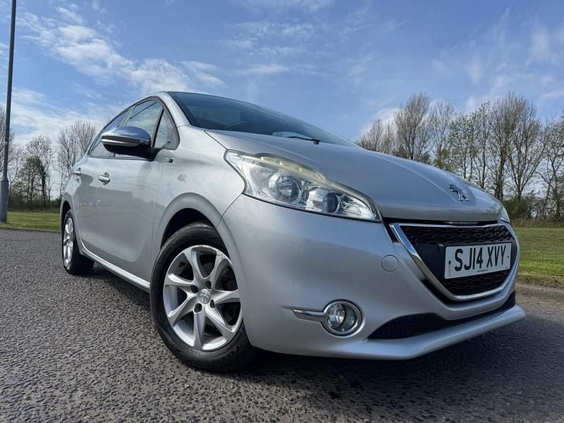Used Peugeot 208 Style 82 HP (60 kW) 2014 Silver Hatchback