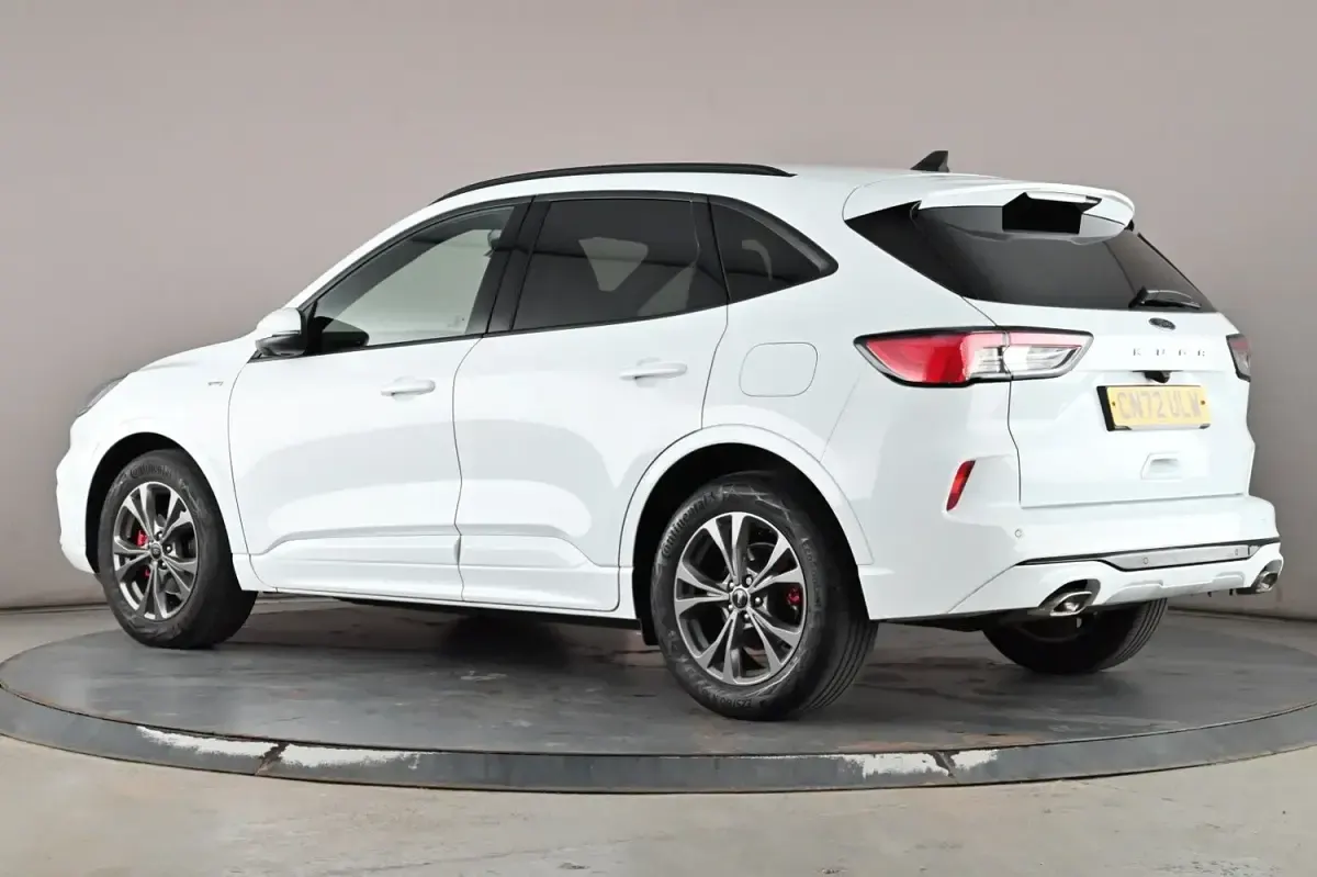 Used Ford Kuga ST-Line 150 HP (110 kW) 2022 White SUV