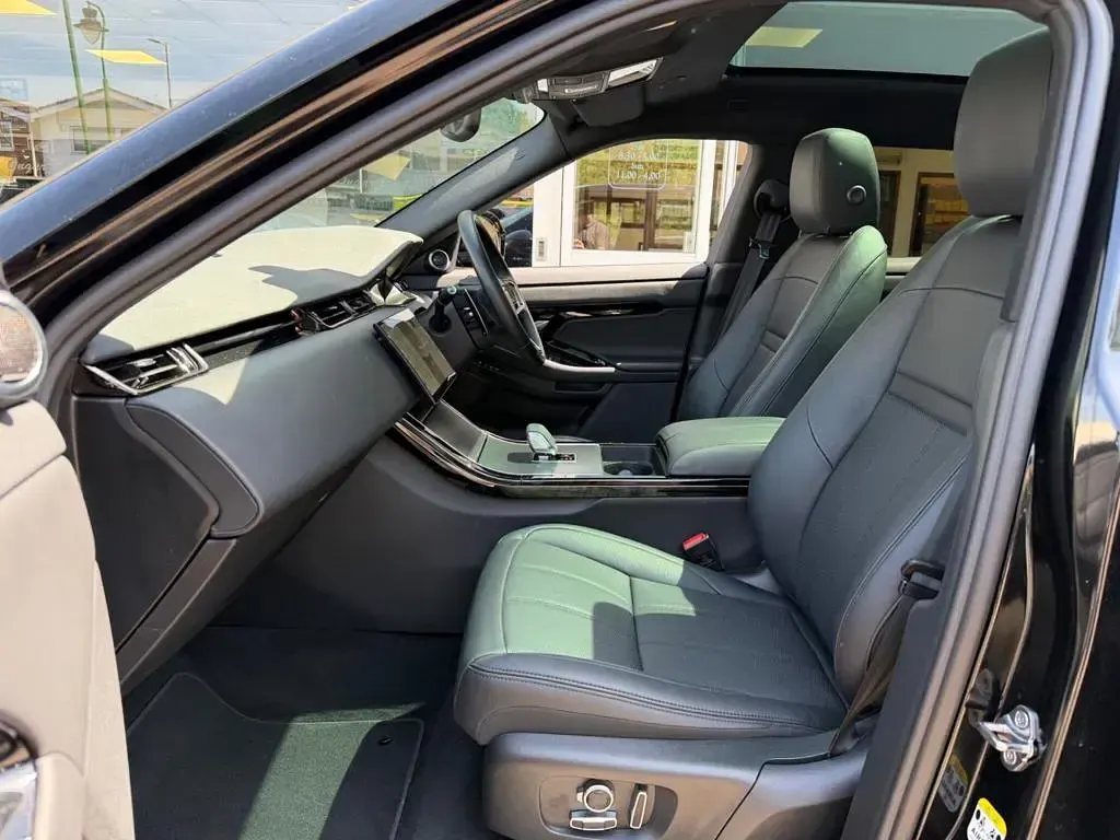Used Land Rover Range Rover evoque Black Edition 204 HP (150 kW) 2023 SUV