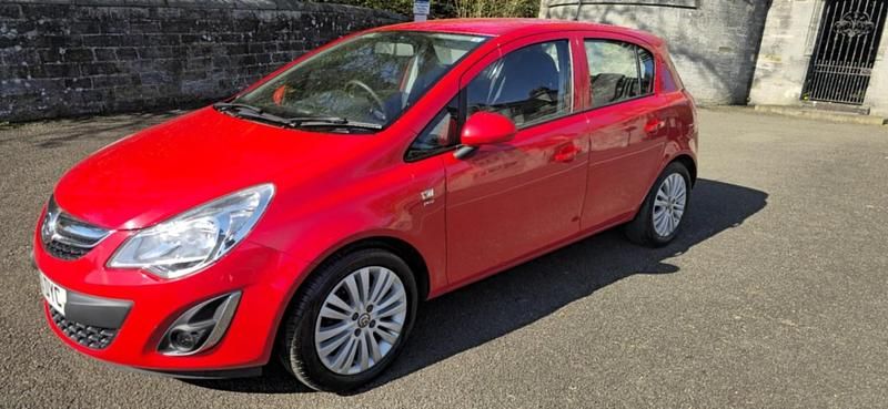 Używany Vauxhall Corsa 2013 Czerwony Hatchback