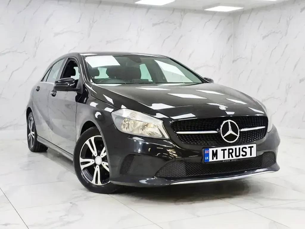 Used Mercedes A180 SE 109 HP (80 kW) 2016 Black Hatchback