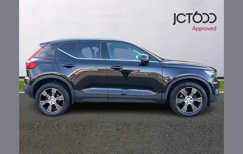 Used Volvo XC40 Inscription 161 HP (118 kW) 2020 Black SUV
