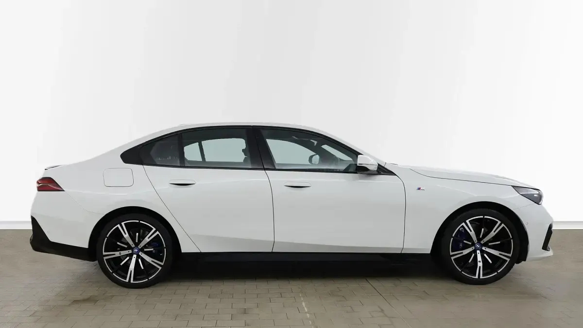 Used BMW i5 M Sport 246 kW (335 HP) 2024 White