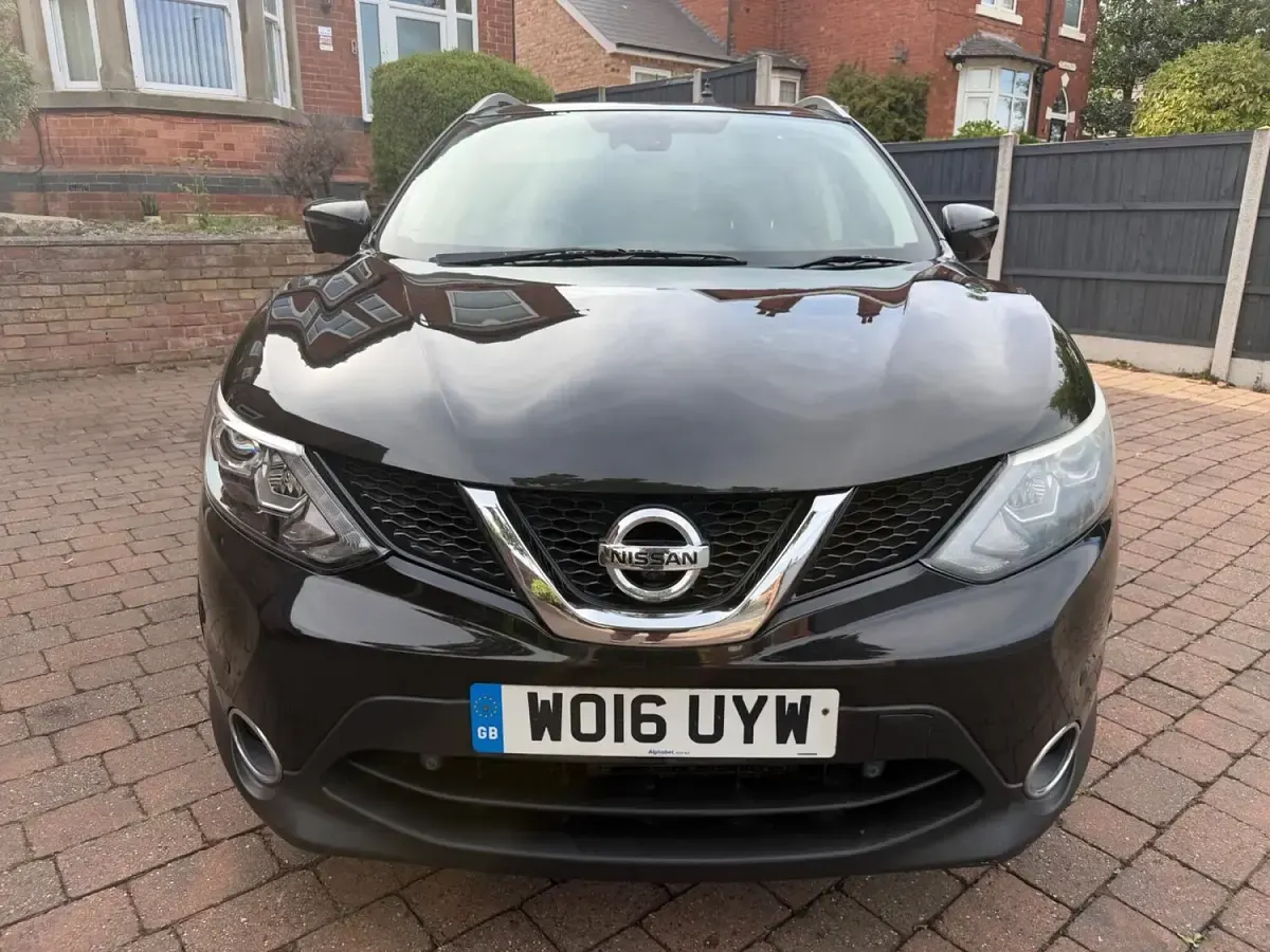 Used Nissan Qashqai Tekna 130 HP (95 kW) 2016 Black SUV