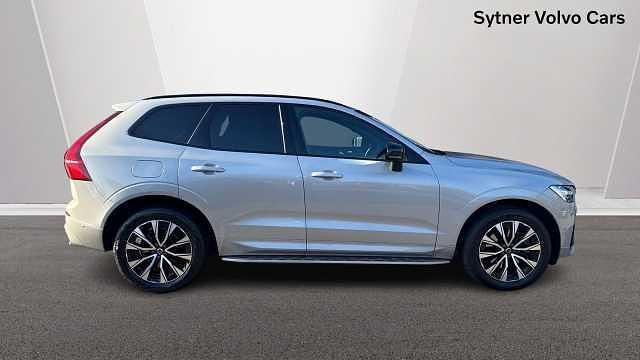 Used Volvo XC60 Plus 194 HP (142 kW) 2023 Silver SUV