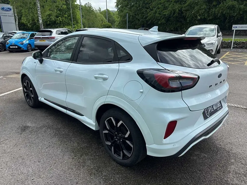 Used Ford Puma ST-Line X 125 HP (91 kW) 2023 Frozen white SUV