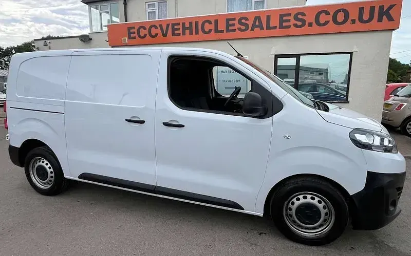 Used Citroën Dispatch 102 HP (75 kW) 2023 MPV