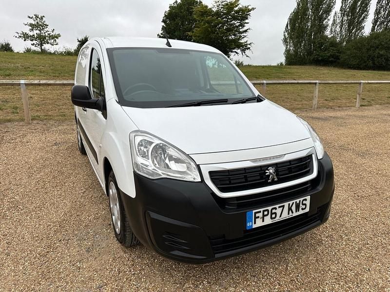 White Used 2017 Peugeot Partner MPV | £7,975 (A bit pricey) - Image 1/4