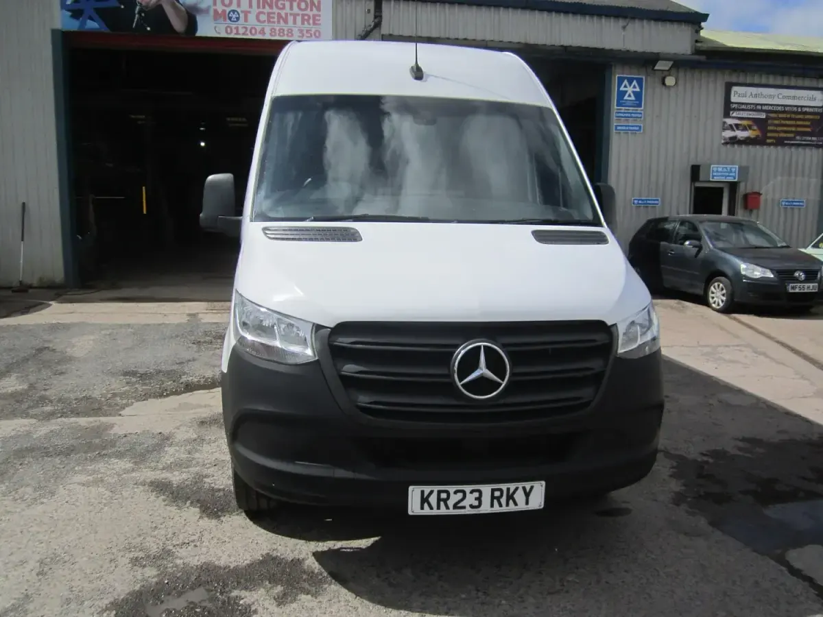 Used Mercedes Sprinter Progressive 150 HP (110 kW) 2023 White Van