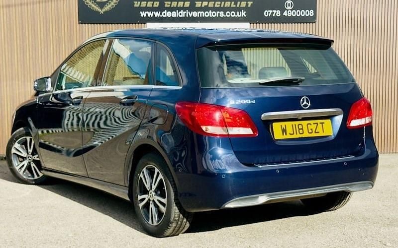 Used Mercedes B200 Executive 136 HP (100 kW) 2017 Blue MPV
