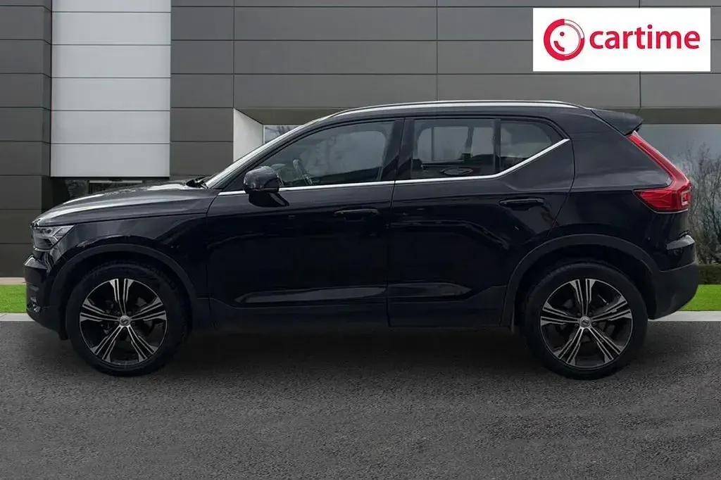 Used Volvo XC40 Inscription 163 HP (119 kW) 2021 Black SUV