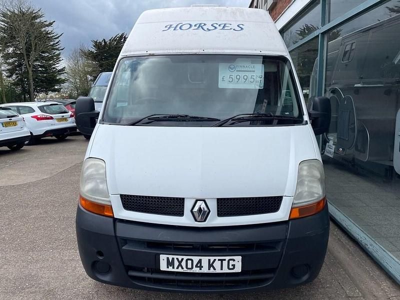 Used Renault Master 115 HP (84 kW) 2004 White Van