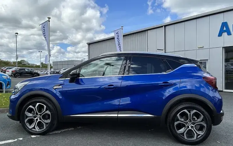 Second-hand Renault Captur Techno 143 CP (105 kW) 2024 SUV