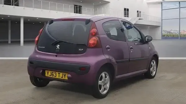 Used Peugeot 107 Allure 68 HP (50 kW) 2013 Mauve/purple Hatchback