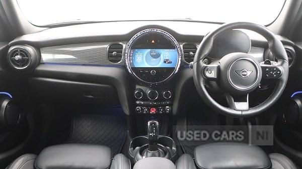 Used Mini Cooper S Exclusive 178 HP (130 kW) 2021 Silver Hatchback