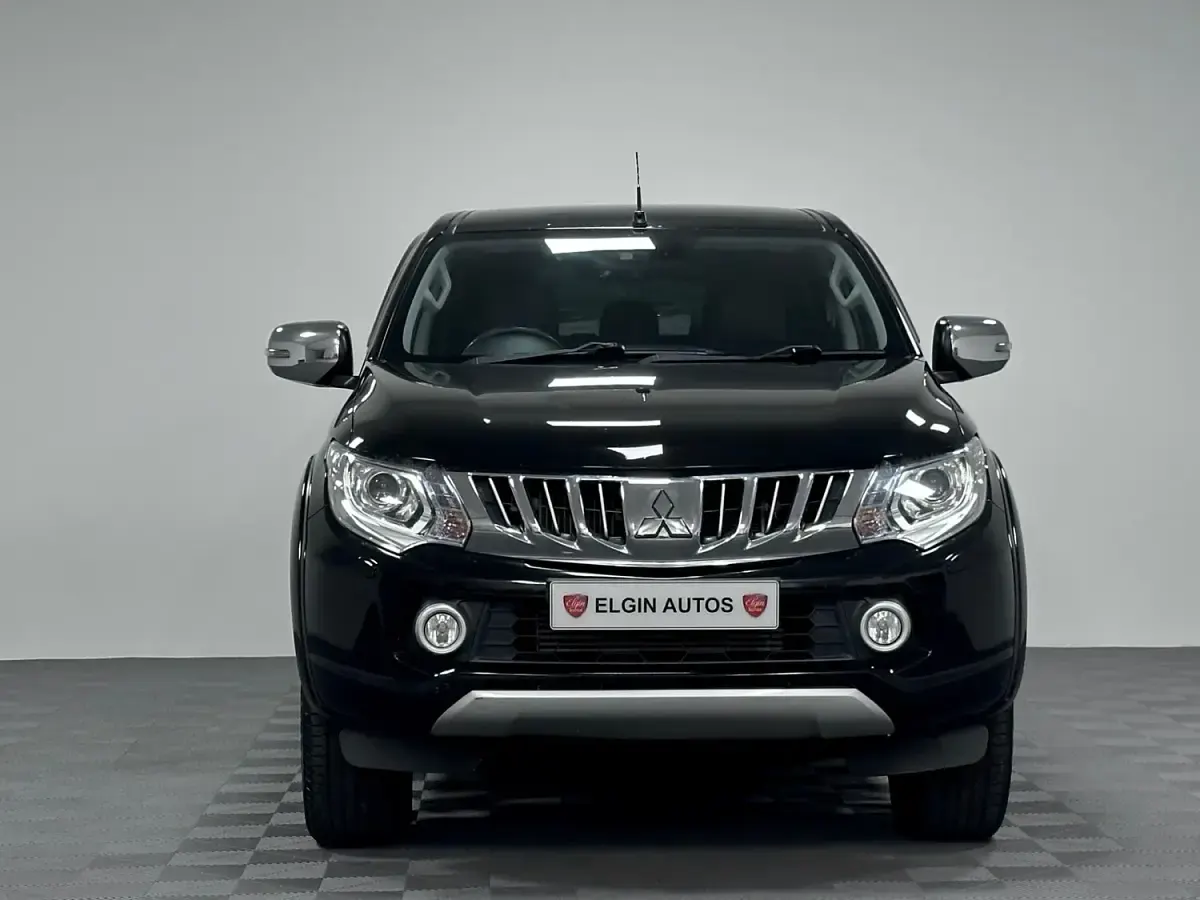 Used Mitsubishi L200 Warrior 178 HP (130 kW) 2015 Black Pickup