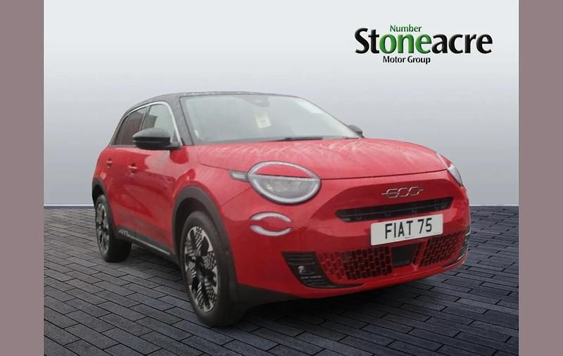White New 2025 Fiat 600 La Prima SUV | £22,995 - Image 1/4