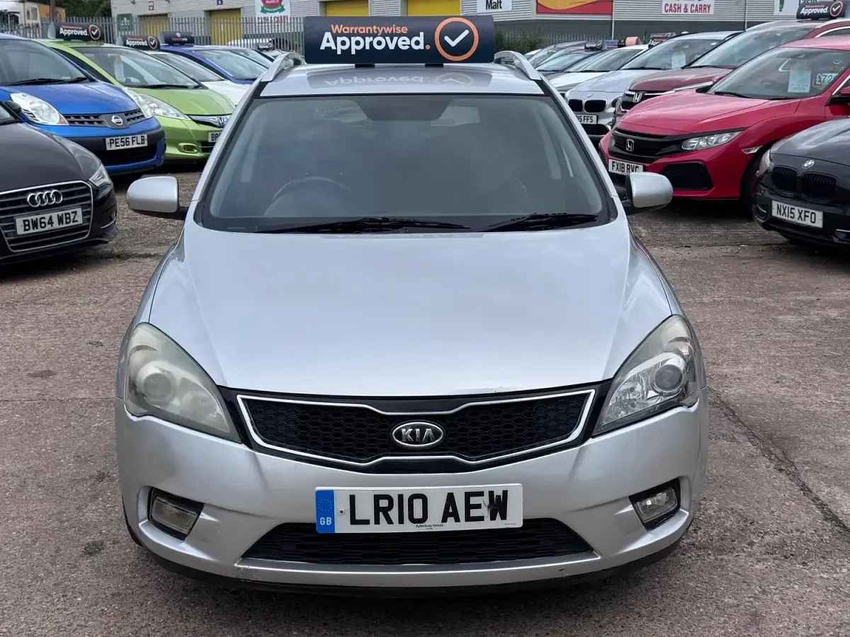 Used Kia Ceed 2010 Silver Hatchback