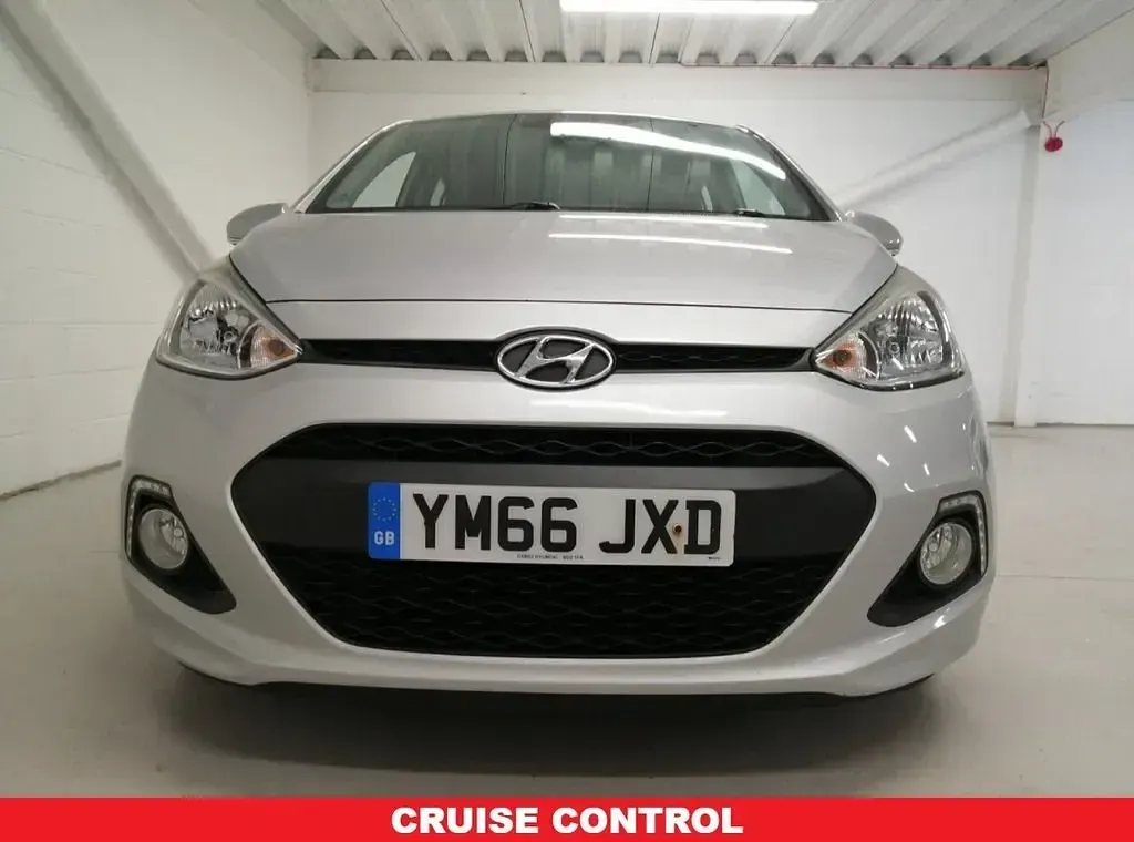 Używany Hyundai i10 Premium 87 KM (63 kW) 2016 Szary Hatchback