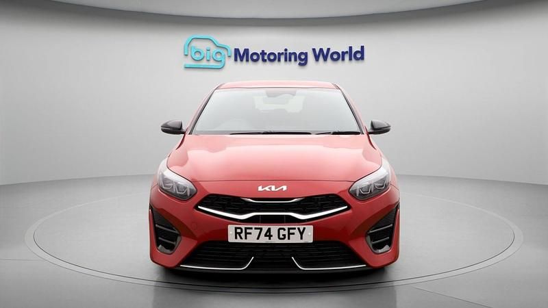 Used Kia Ceed GT-Line 138 HP (101 kW) 2025 Red Hatchback
