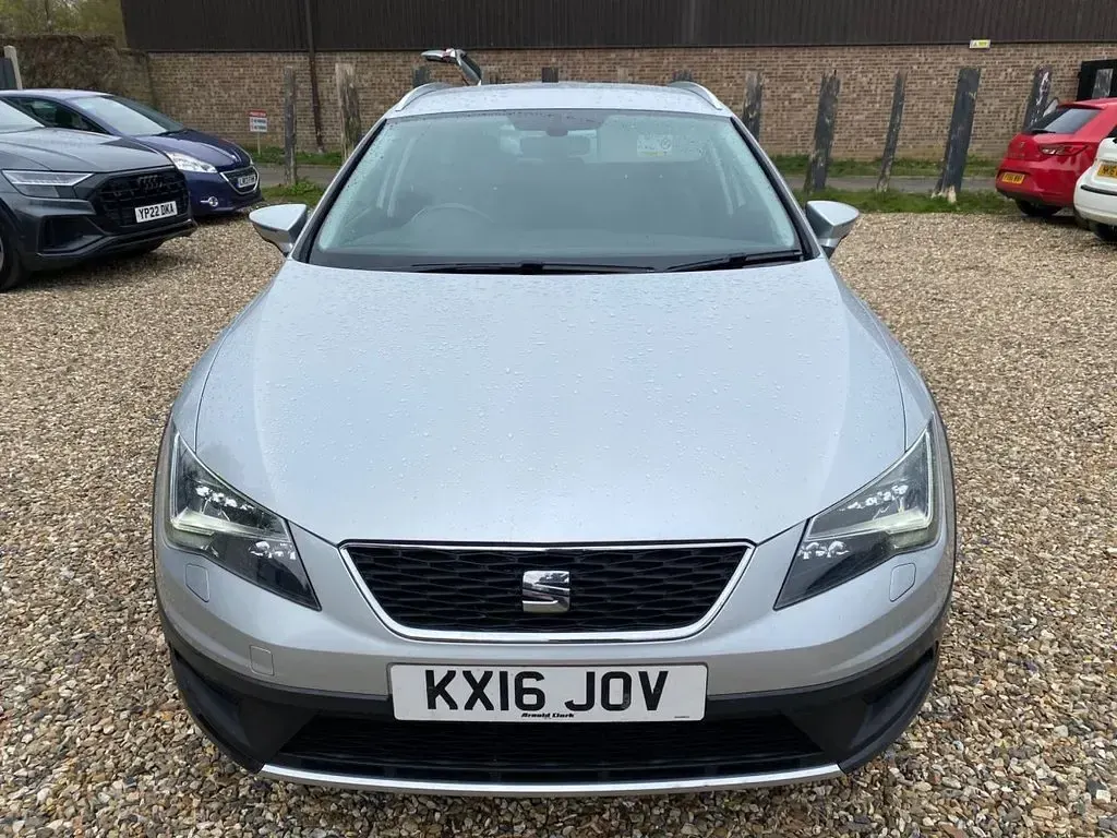 Used Seat Leon X-Perience SE Technology 184 HP (135 kW) 2016 Silver Estate