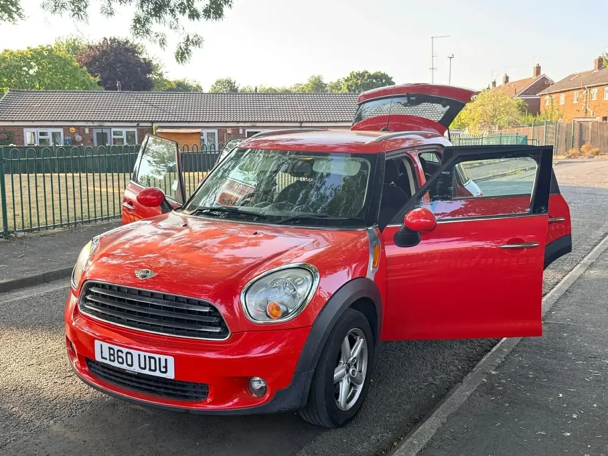 Used Mini Cooper D 2011 Red Hatchback