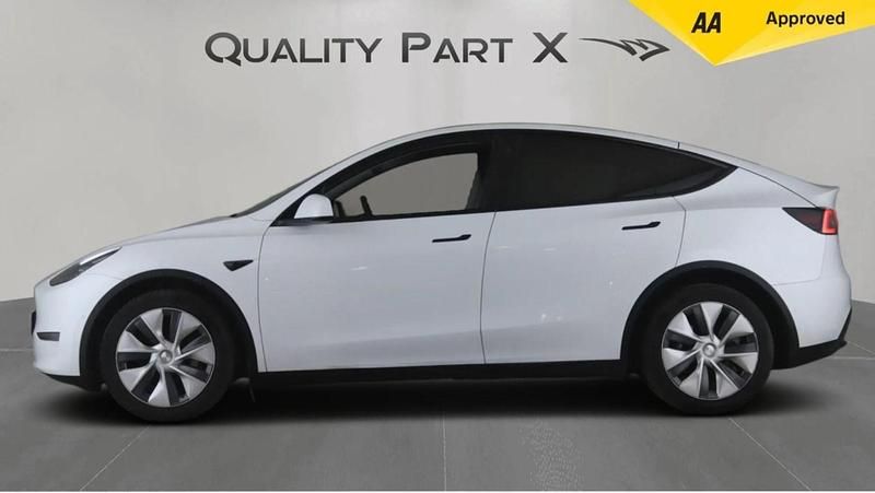 Used Tesla Model Y Long Range AWD 378 kW (514 HP) 2022 White SUV