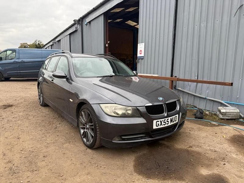 Grey Used 2005 BMW 320 Estate | £1,800 (Expensive) - Image 1/4