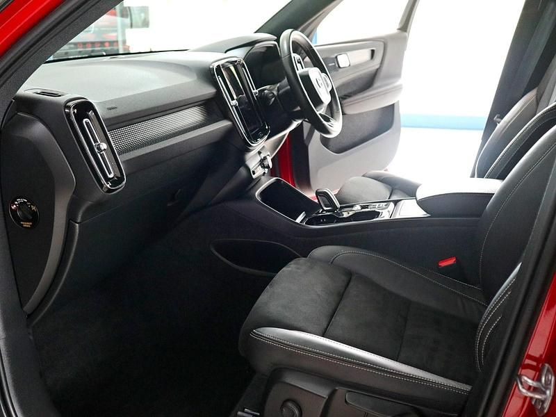 Used Volvo XC40 R-Design 2021 Red SUV