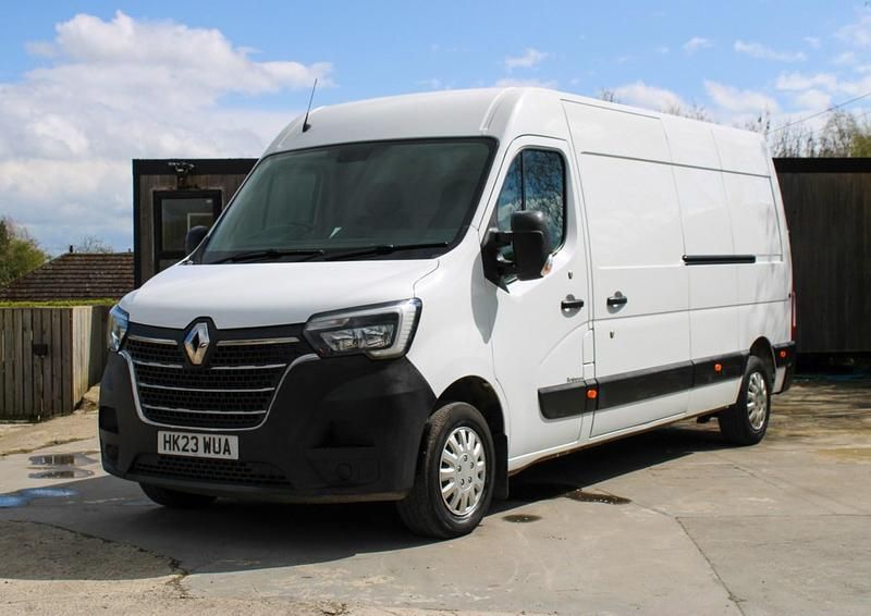 Used Renault Master Business 2023 White MPV