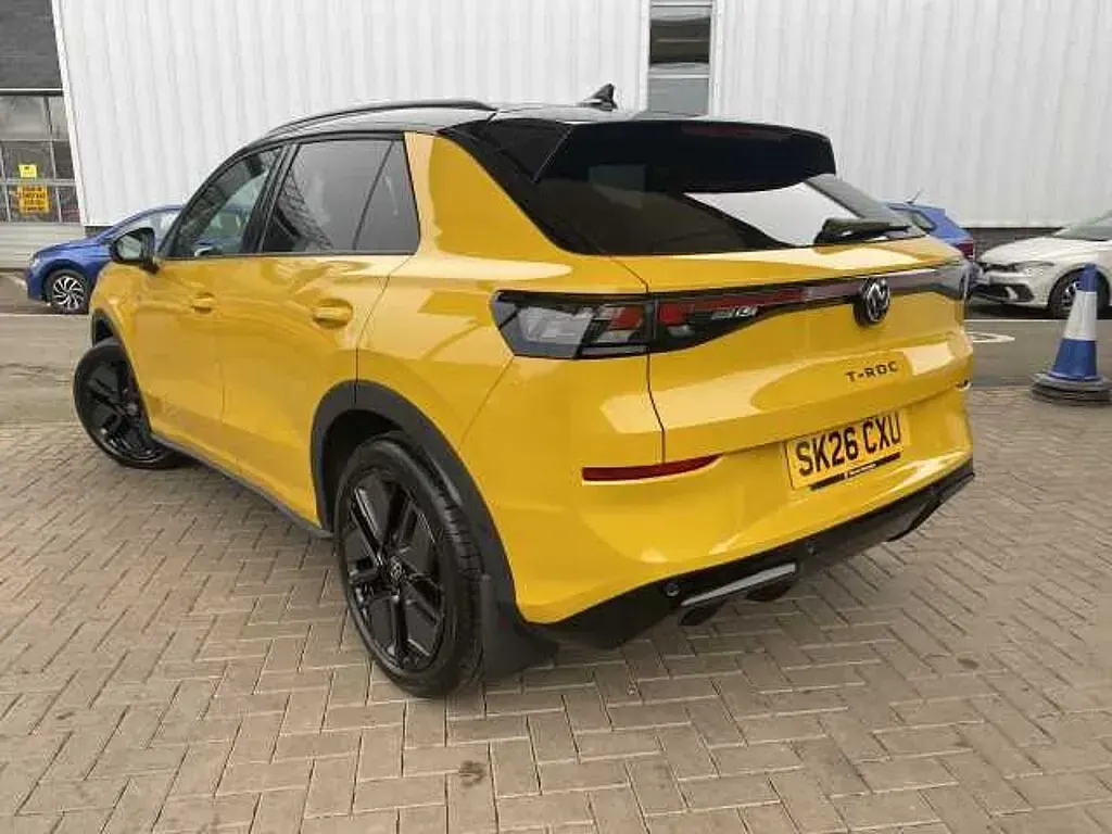 Used VW T-Roc R-line 150 HP (110 kW) 2026 Yellow SUV