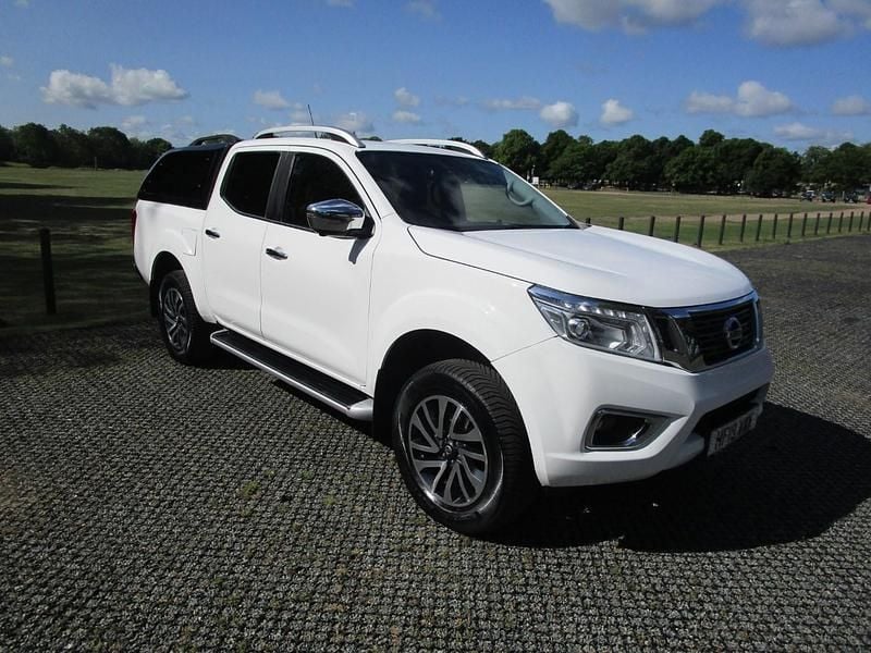 White Used 2019 Nissan Navara Tekna Pickup | £14,995 (Expensive) - Image 1/4