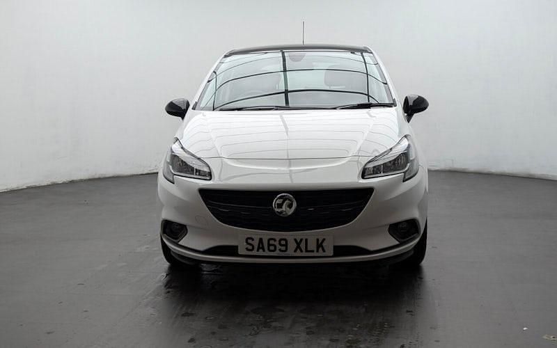 Used Vauxhall Corsa S 90 HP (66 kW) 2019 White Hatchback