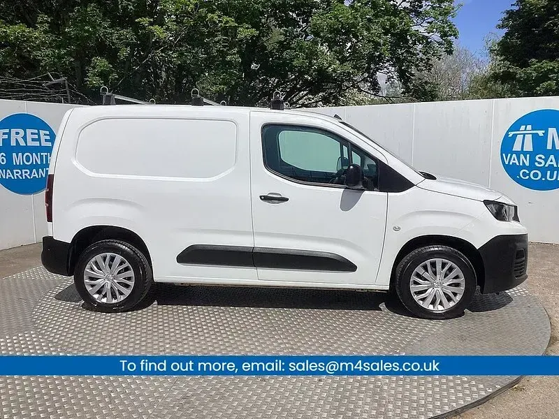 Used Peugeot Partner 2020 White MPV