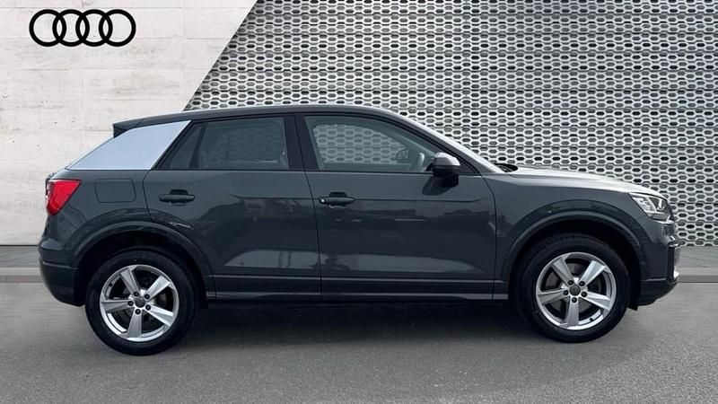 Begagnad Audi Q2 Sport 2018 Grå SUV