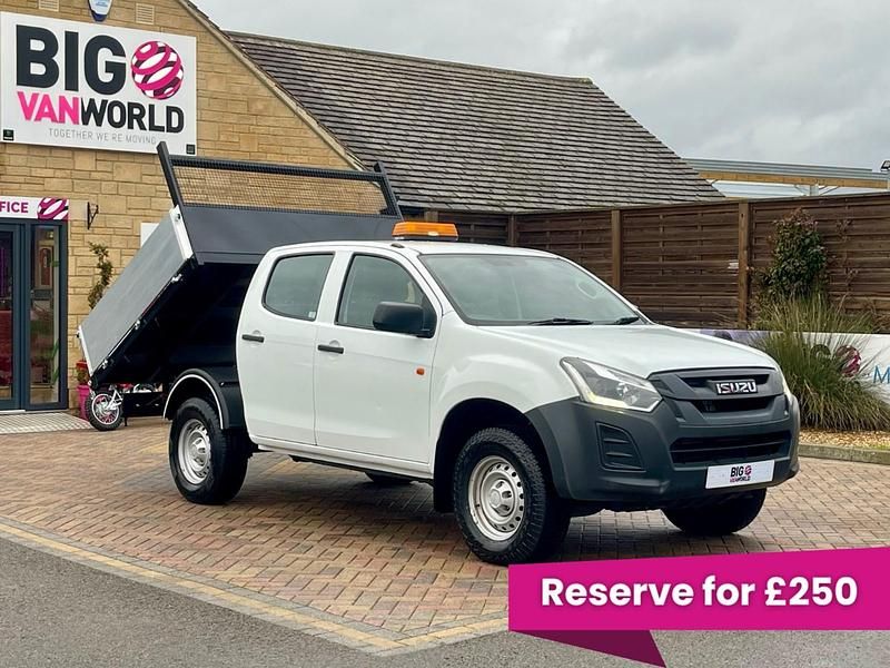 White Used 2019 Isuzu D-Max Pickup | £16,994 (A bit pricey) - Image 1/2