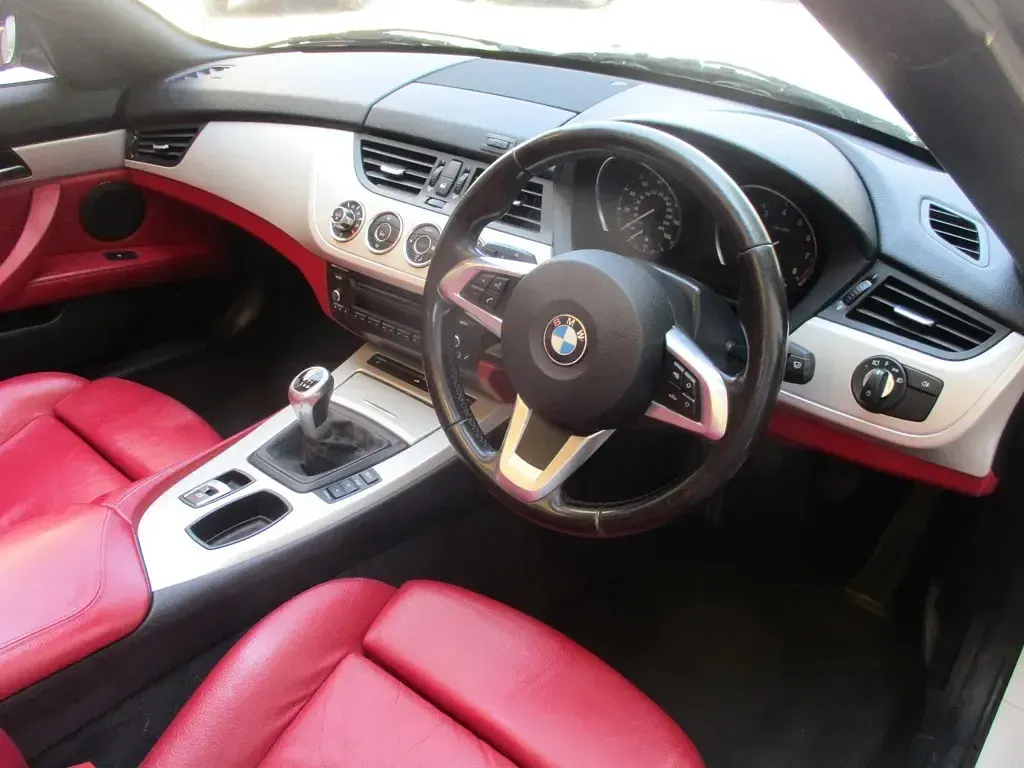 Used BMW Z4 204 HP (150 kW) 2011 White Cabriolet