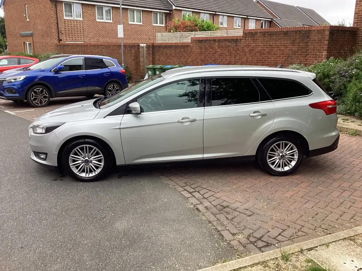 Used Ford Focus Zetec 120 HP (88 kW) 2017 Silver Estate