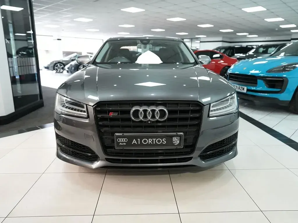 Used Audi S8 Comfort 520 HP (382 kW) 2015 Grey Sedan