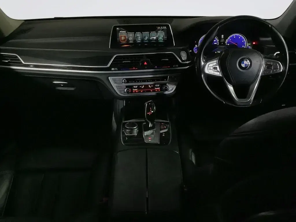 Used BMW 730L Comfort Edition 265 HP (194 kW) 2017 Black Sedan