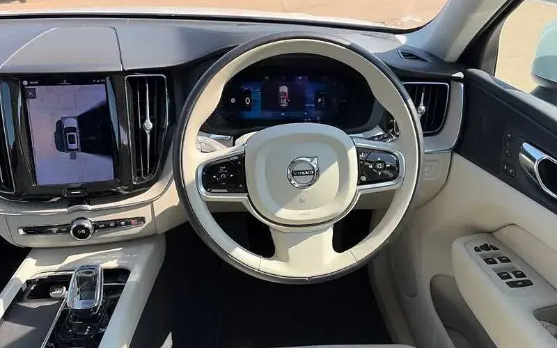 Used Volvo XC60 Ultimate 455 HP (334 kW) 2024 White SUV
