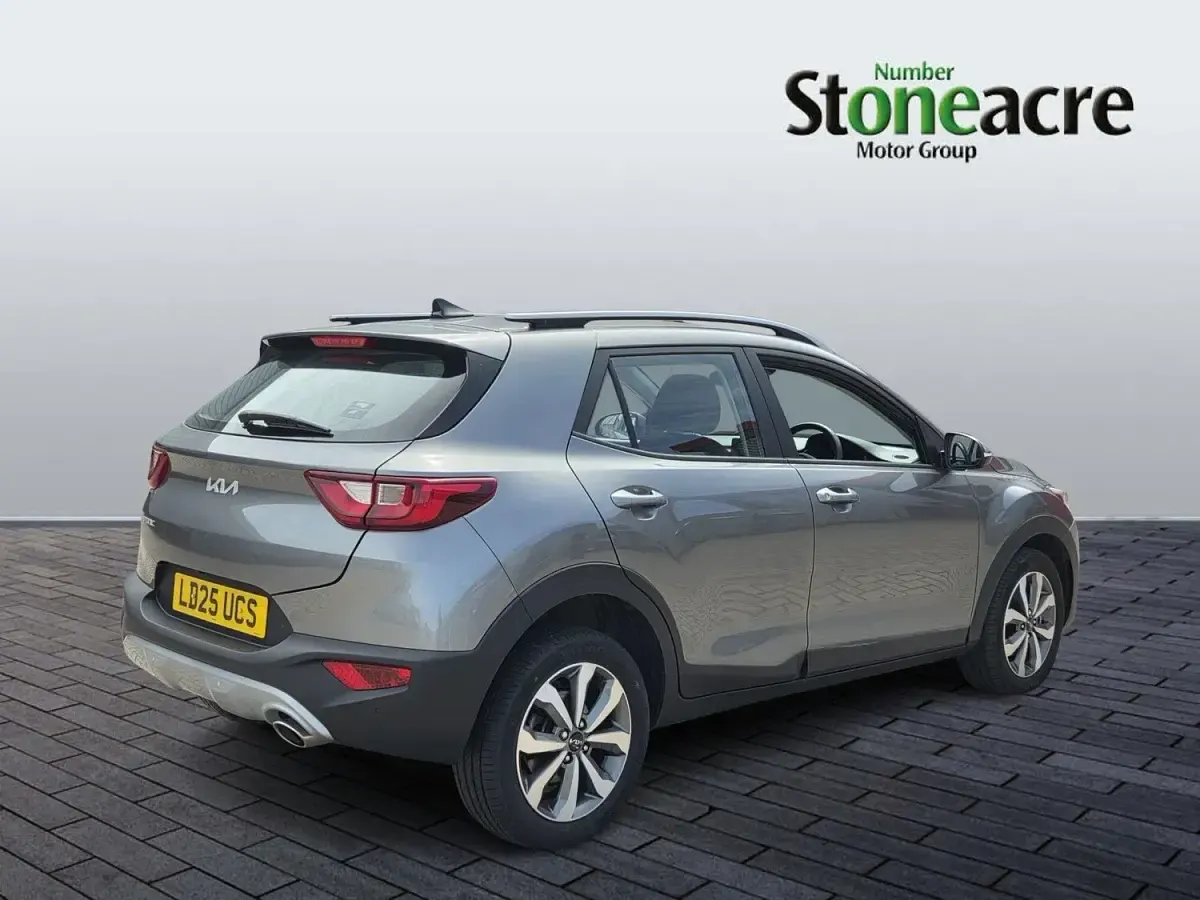 Used Kia Stonic 100 HP (73 kW) 2025 Grey SUV