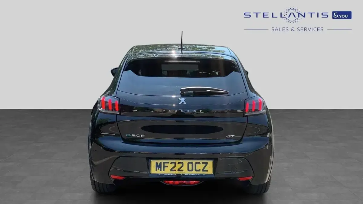 Used Peugeot e-208 GT 98 kW (134 HP) 2022 Black Hatchback