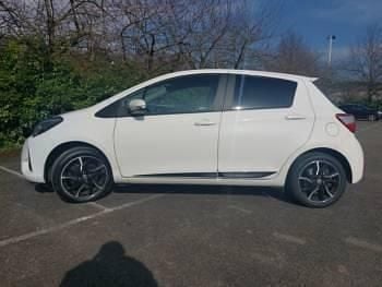 Used Toyota Yaris Design 2017 White Hatchback