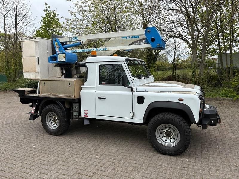 Used Land Rover Defender 2014 White Pickup