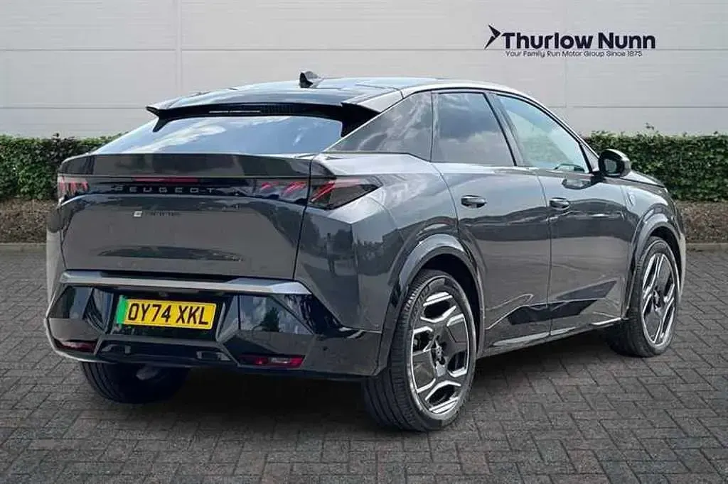 Used Peugeot e-3008 GT 154 kW (210 HP) 2024 Grey SUV