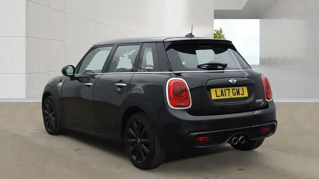 Used Mini Cooper SD Hatch 170 HP (125 kW) 2017 Black Hatchback