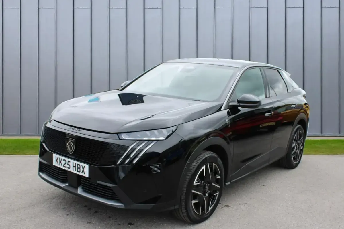 Used Peugeot 3008 GT 143 HP (105 kW) 2025 Black SUV