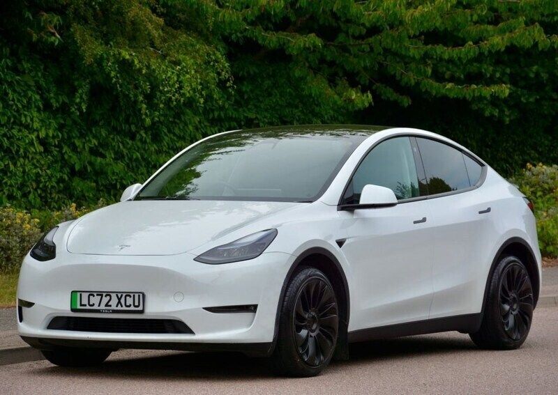 White Used 2022 Tesla Model Y Long Range SUV | £24,889 (Super price) - Image 1/4