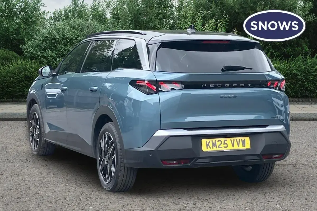 Used Peugeot 5008 GT 136 HP (100 kW) 2025 Blue SUV